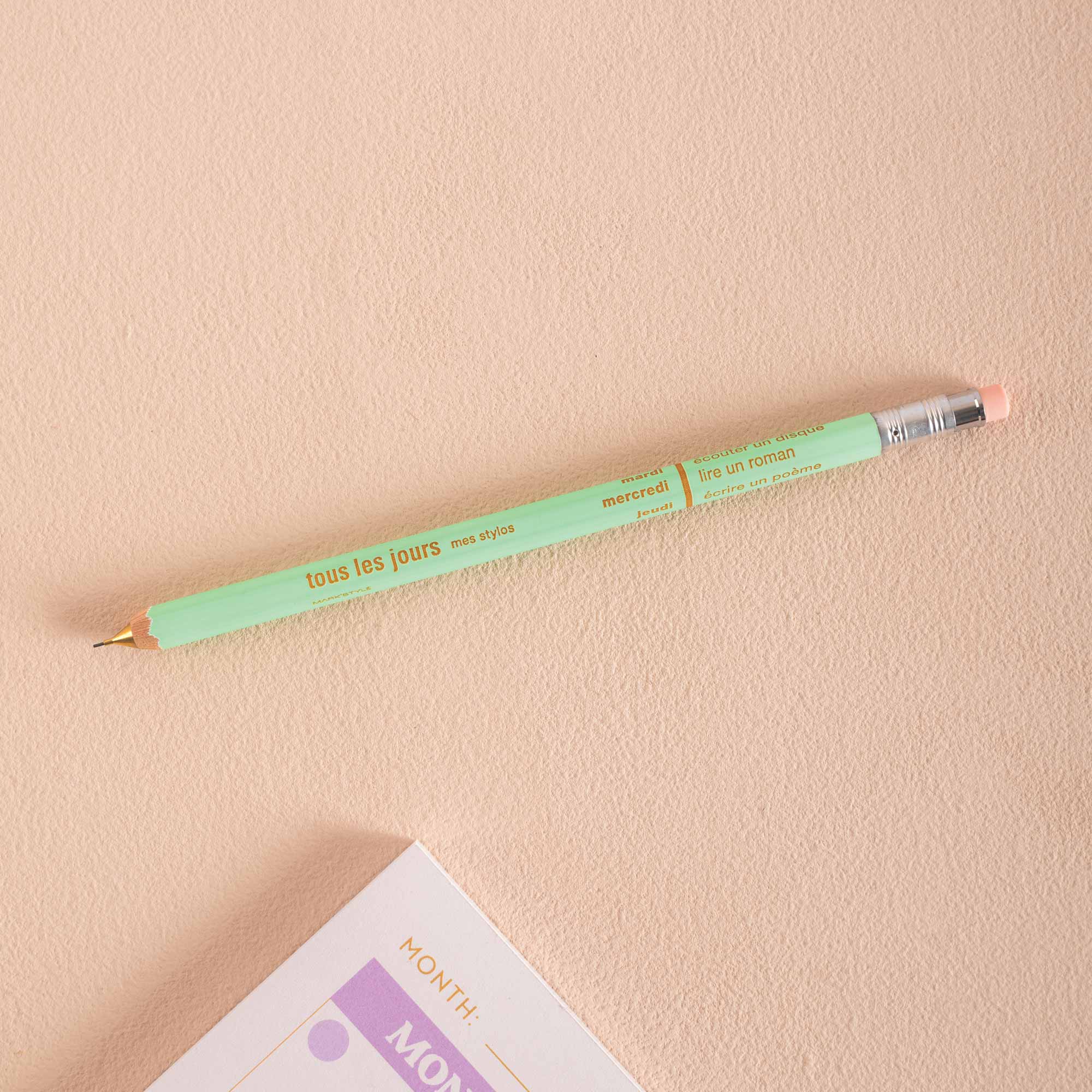 Mechanical pencil in min, tous les jours french days of the week