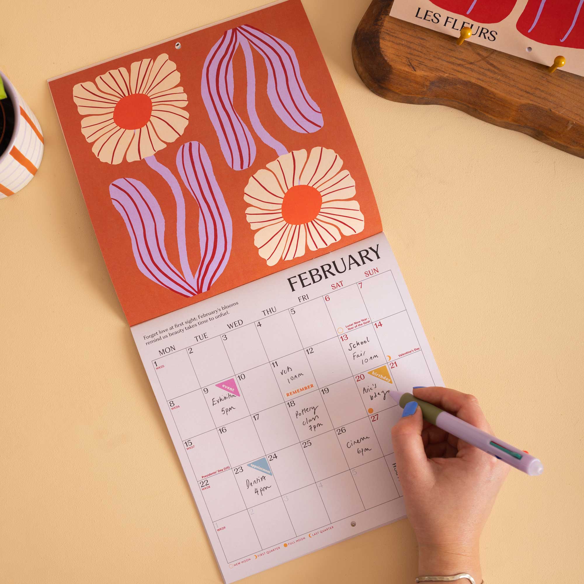 Les Fleurs wall calendar, month to view grid with floral illustrations
