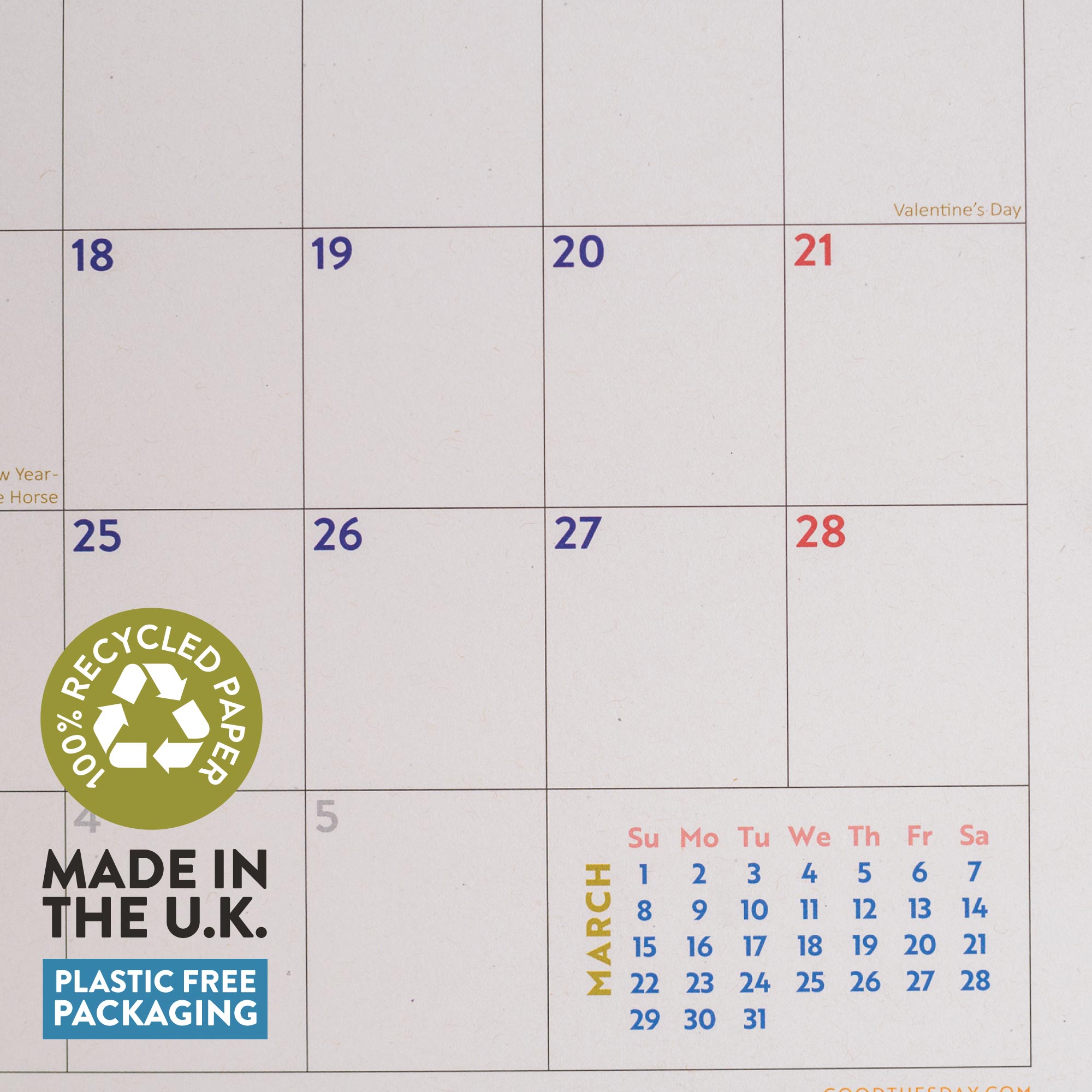 Calendar with a focus on recycled paper and plastic-free packaging