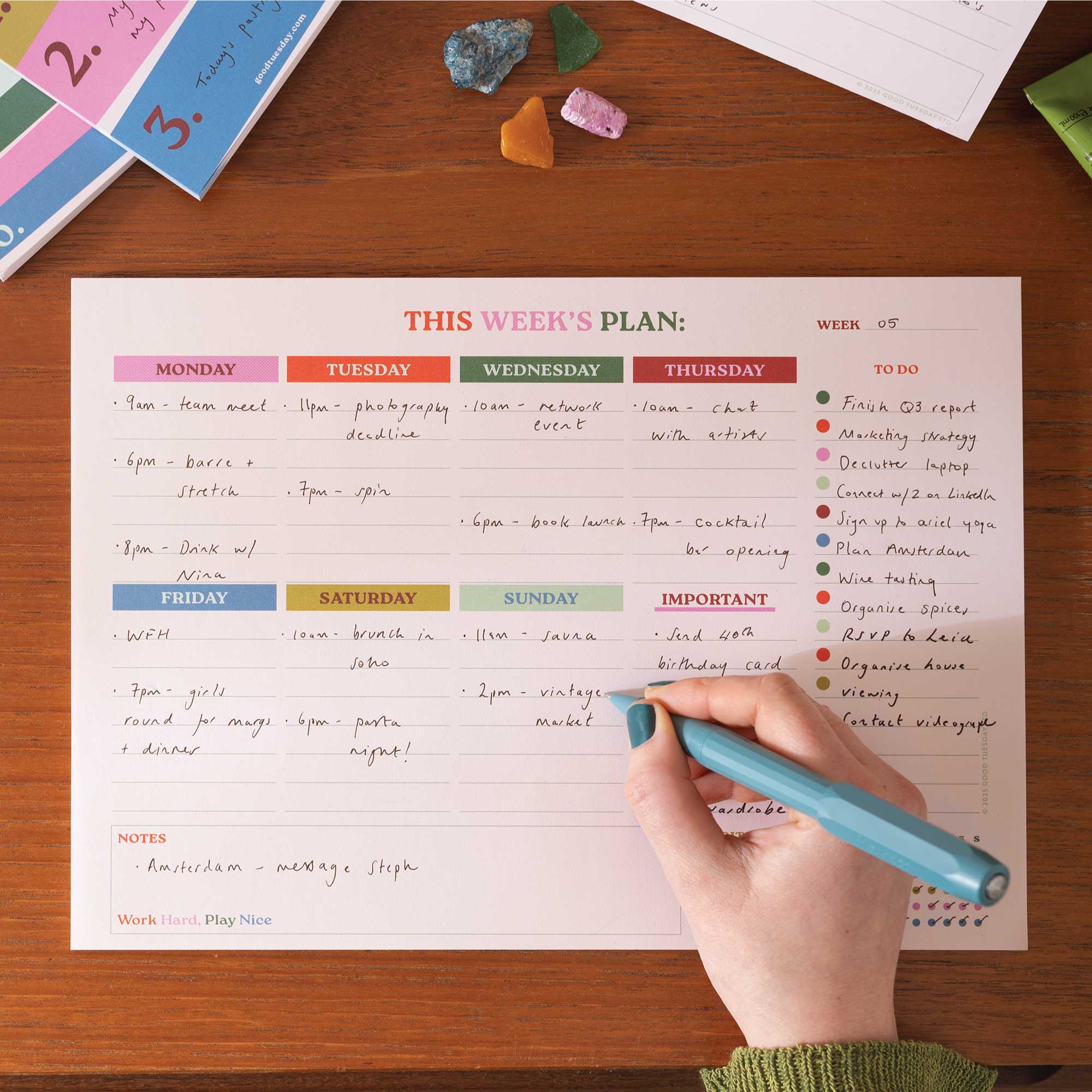 Bright, bold weekly layout with space for notes and priorities