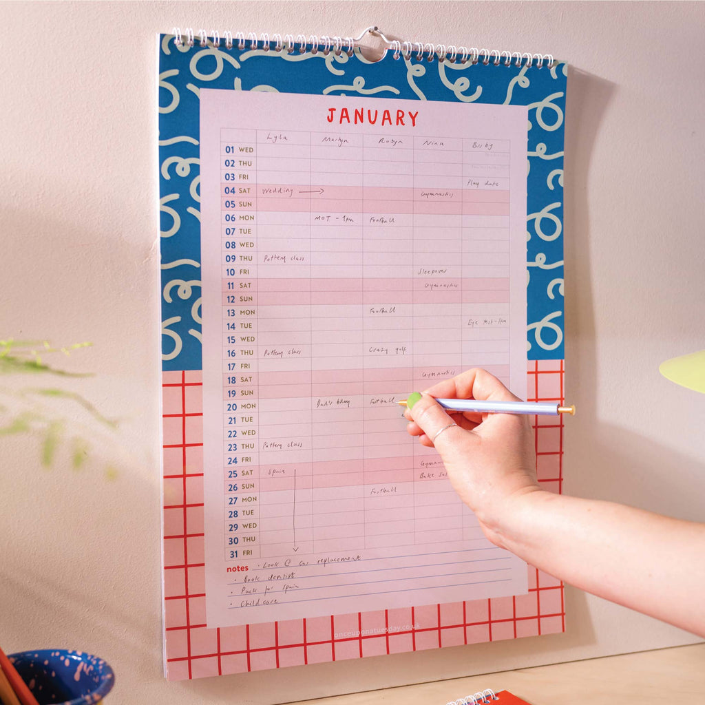 Family organiser gift set featuring a 2025 family planner, magnetic shopping list, and family calendar stickers for easy scheduling