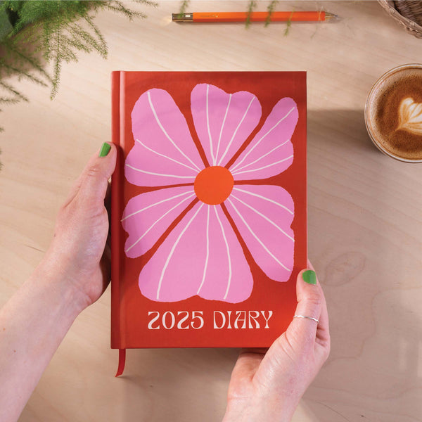 2025 week to view planner. annual diary. 100% recycled paper. made in the UK.