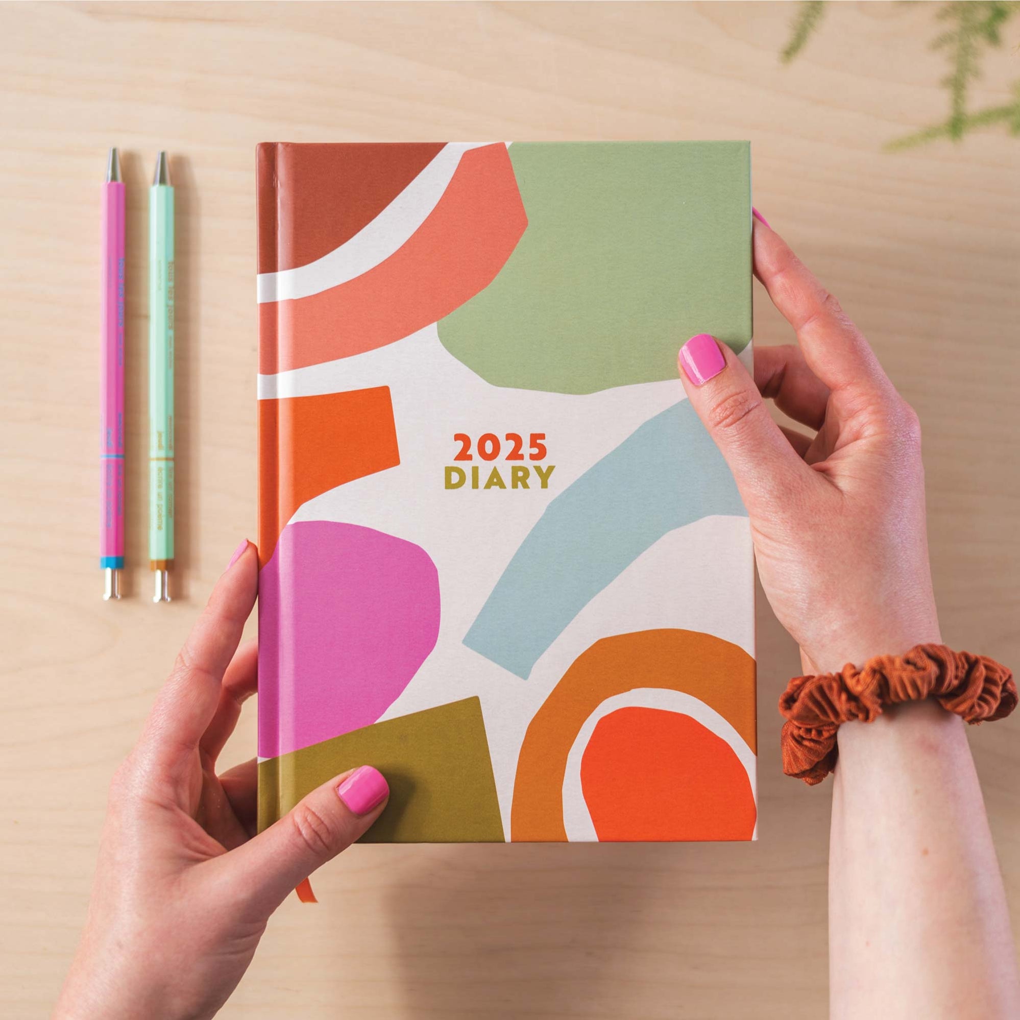 2025 Diaries Calendar Year Diaries Week to View A5 Good Tuesday