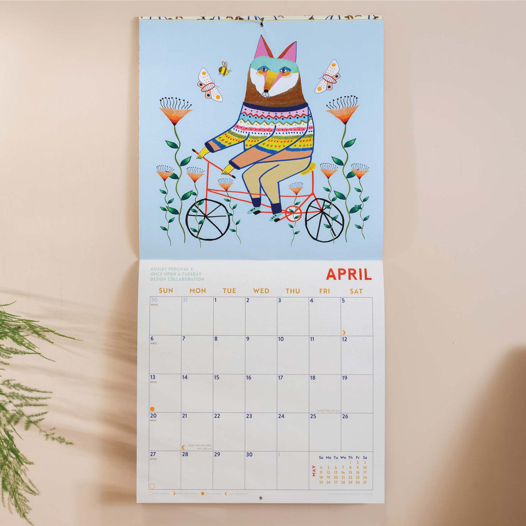 A dreamy, folk art inspired gift set with stunning, whimsical creatures each month. Calendar, notebook and Pen set