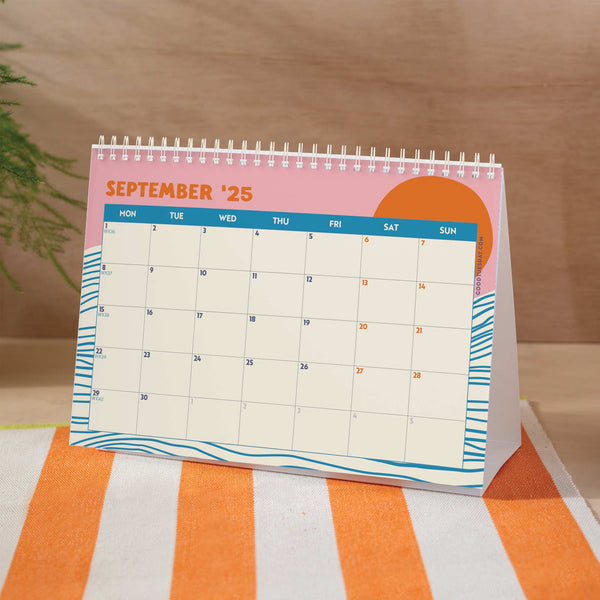 Monthly desktop calendar layout highlighting week numbers